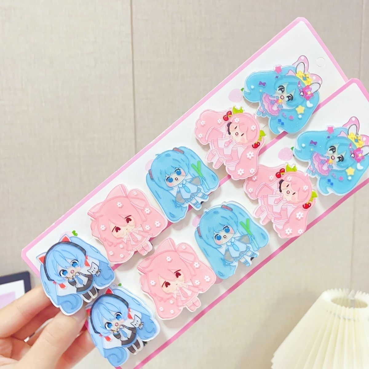 Cosplay Floating Prop - Hatsune Miku cartoon hair clip side